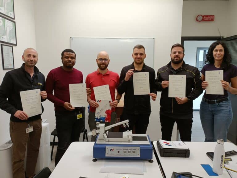 The instrument isn’t the problem -the method is! 2 Training courses on the use of SAMA Tools measuring instruments
