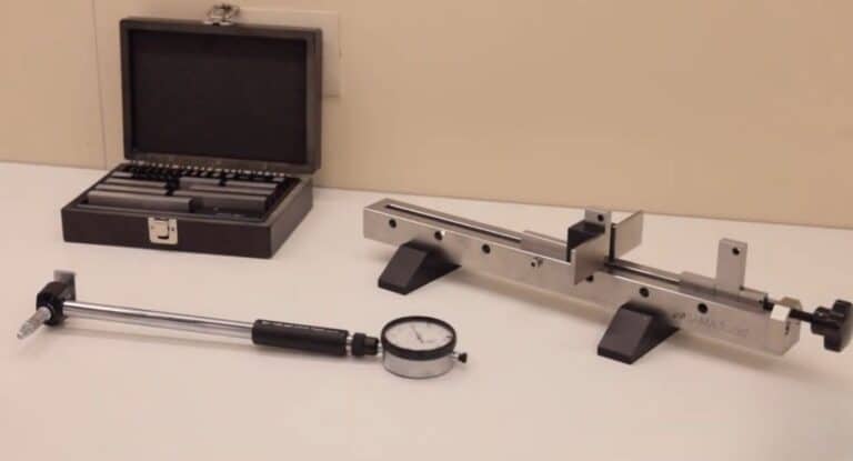 Zeroing a Dial Bore Gauge: Step-by-Step Guide with Video 2 SAMA Tools dial bore gauge with dial gauge and gauge blocks for correct zeroing